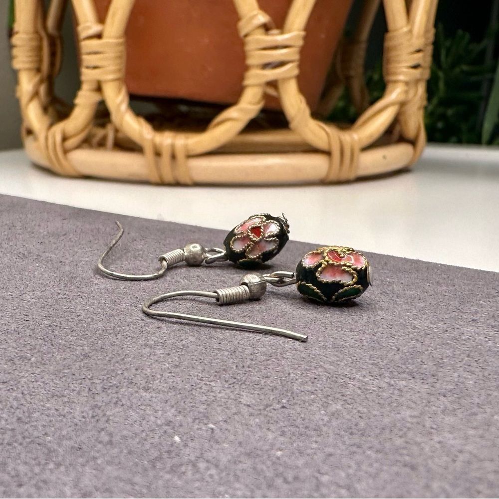 Vintage Cloisonné Enamel Bead Earrings Black Floral Drop Dangles Hand-Painted - Picture 5 of 11